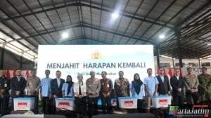 Wakapolri Bagikan Sembako ke Ribuan Buruh, Wujud Kepedulian Polri di Sektor Industri Dalam Negeri