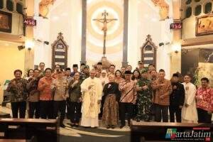 Forkopimda Kota Kediri Safari Natal 2025, Kapolres Pastikan Ibadah Berjalan Aman dan Kondusif