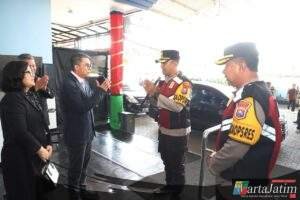 Patroli R2 ke Gereja, Kapolres Kediri Pastikan Perayaan Natal Berjalan Kondusif