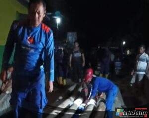 Tim SAR Korpolairud Bangun Jembatan Sementara di Korong Maranci, Padang Pariaman