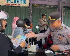 Satbinmas Polres Kediri Kota Sosialisasikan Program Polisi Penolong di Mall, Stasiun, dan Pasar Tradisional