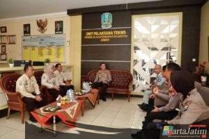 Kapolres Jember Kunjungi Kantor Samsat Pastikan Pelayanan Optimal