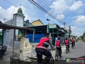 Cara Berbeda Jaga Kamtibmas, Sat Samapta Polres Kediri Patroli Bersepeda