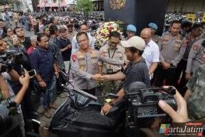 Bazar Ranmor Polrestabes Surabaya Bikin Senyum Sumringah Korban Curanmor