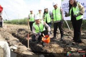 Dukung Hunian Bersubsidi, Kapolres Kediri Lakukan Peletakan Batu Pertama Pembangunan Grand Dharaka Residence 2 Pare