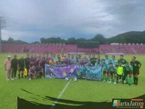 Polres Kediri Kota Amankan Laga Amal Persik Kediri Legends vs Persebaya Legends di Stadion Brawijaya
