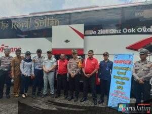 Ops Keselamatan Semeru 2026, Satlantas Polres Kediri Kota Periksa Kondisi Bus