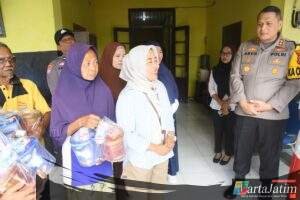 Polri Peduli : Polres Bondowoso Salurkan Bantuan dan Kunjungi Panti Jompo