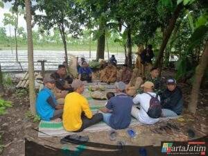 Potong Tumpeng Oleh Pemdes Satak Di Titik Lokasi Pembangunan KDKMP,Sebagai Langkah Tegas Dukung Program Strategis Nasioal