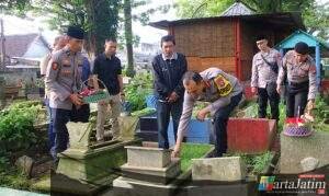 Jelang Ramadan 1447 H, Kapolresta Malang Kota Ziarah ke Makam Korban Kanjuruhan