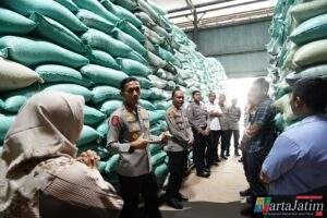 Kapolres Ponorogo Pastikan Keamanan dan Ketersediaan Pangan di Gudang Bulog Cukup
