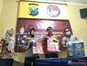 Satresnarkoba Polres Kediri Kota Tangkap 2 Tersangka Pengedar Sabu di Setonopande,Amankan 34,88 Gram Barang Bukti