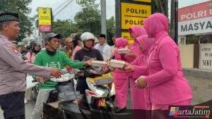 Semarak Ramadan 1447 H, Polsek Tarokan Tebar Kebaikan di Depan Mapolsek