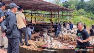 Polri Bongkar Penambangan Ilegal dan Penyelundupan Pasir Timah ke Malaysia, 7 Tersangka Diamankan