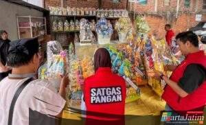 Satgas Pangan Polresta Banyuwangi Ingatkan Swalayan Tarik Produk Hampir Kedaluwarsa