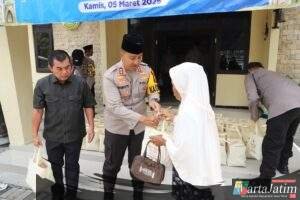 Polres Kediri Gandeng PT Mitra Jaya Farmindo Gelar Bakti Sosial di Plemahan