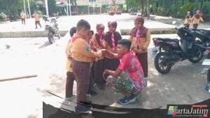 Kedekatan Satgas TMMD Kodim Kediri dengan Siswa Warnai Aktivitas di SDN Gadungan 4
