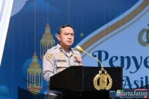 Jelang Lebaran, Kapolri Salurkan Tali Asih dan Sembako kepada Personel Polri