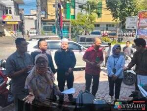 Persatuan jurnalis Gresik bersatu(PJGB) kawal sidak pengadilan negeri di duga bank Panin gelapkan SHM atas nama Molyo Cipto amin