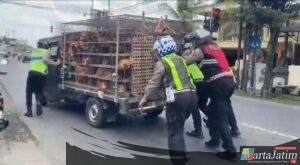 Respon Cepat Tim Urai Polres Blitar Bantu Kendaraan Mogok, Arus Lalu Lintas Tetap Lancar
