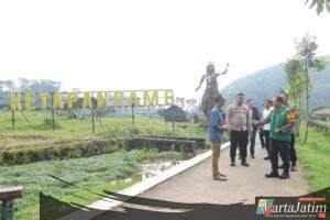 Kapolres Mojokerto Tinjau Objek Wisata di Libur Lebaran Pastikan Keamanan Pengunjung