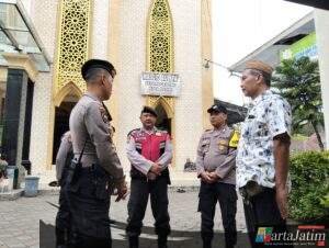 Pastikan Ibadah Aman, Polisi Sisir Masjid di Kota Kediri