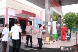 Sidak SPBU dan SPBE Kapolres Sumenep Tegaskan Stok Aman, Isu Kenaikan Hoaks