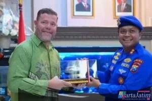 Polda Jatim Raih Penghargaan U.S FWS, Sinergi Internasional Berantas Perdagangan Satwa Liar