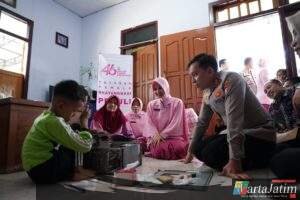 Hari Jadi YKB ke-46, Kapolres Bojonegoro Beri Hadiah Laptop Bocah Jago Perbaiki Elektronik