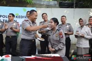 Tasyakuran Ulang Tahun Personel Polres Kediri, Kebersamaan Jadi Sorotan