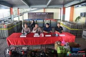 Polres Gresik Ungkap Penimbunan 17 Ribu Liter Solar Subsidi, Satu Tersangka Diamankan