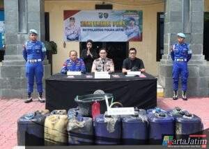 Polda Jatim Gagalkan Penyelundupan Solar Subsidi ke Kalimantan, Tersangka Asal Blora Diamankan
