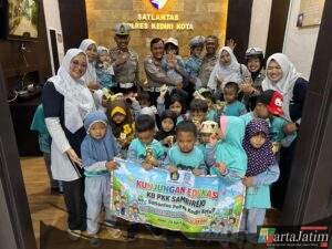 Polisi Sahabat Anak (Polsanak) Satlantas Polres Kediri Kota Kedatangan Anak-Anak Dari KB PKK Sambirejo