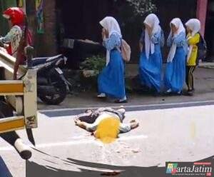 Pria  Yang Tewas Terlindas Truk Tangki Di Mojo Merupakan Alumni SMKN 3 Kota Kediri Angkatan 2016. Diduga Karena Depresi