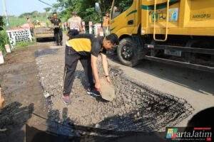Polres Magetan Revitalisasi Jembatan Mangge untuk Masyarakat