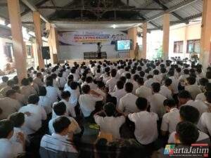 Polres Ngawi Edukasi Pelajar Cegah Bullying dan Narkoba Sejak Dini