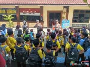 Polsanak: Polres Blitar Edukasi Pelajar Berbudaya Tertib Sejak Dini