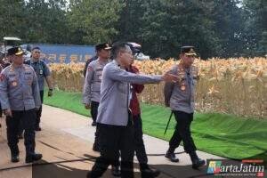 Polri Bersama Petani Jagung Tuban Bersiap Sambut Kehadiran Presiden RI pada Panen Raya
