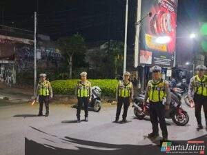Satlantas polres Kediri Kota Gelar Pengaturan Lalu Lintas dan Patroli Harkamtibmas Guna Antisipasi Balap Liar