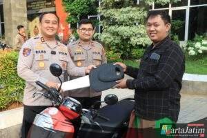 Polres Gresik Kembalikan 3 Motor Korban Curanmor dan Begal Tanpa Biaya