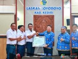 BPN Kediri Serahkan 23 Sertipikat Elektronik ke KAI Daop 7, Hemat BPHTB hingga Rp2,7 Miliar!