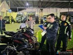 Polres Mojokerto Kota Amankan 80 Pemuda Konvoi,1 orang Kedapatan Bawa Sajam