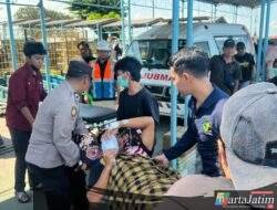 Polres Gresik Beri Layanan Ambulans Gratis untuk Masyarakat