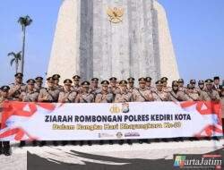 Jelang Hari Bhayangkara ke-80, Polres Kediri Kota Gelar Ziarah Rombongan di TMP Joyoboyo
