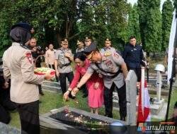Polri Gelar Ziarah dan Tabur Bunga Jelang Hari Bhayangkara ke-80
