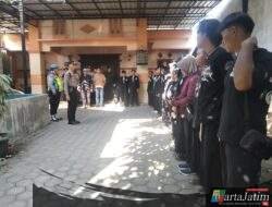 Kapolsek Tarokan Pimpin Apel Pemberangkatan Warga Baru PSHT ke Ngancar, Sampaikan Pesan Kamtibmas Kapolres Kediri Kota
