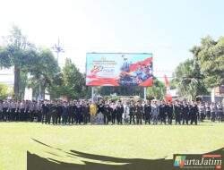 Upacara Hari Bhayangkara ke-80 di Kota Kediri Berlangsung Khidmat, Sinergi TNI-Polri Warnai Tasyakuran dengan Kejutan Tumpeng dan Kue Tart