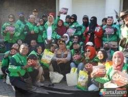 Polrestabes Surabaya Salurkan Paket Sembako untuk Warga di Hari Bhayangkara ke – 80