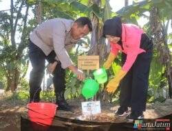 Peduli Lingkungan, Polres Probolinggo Tanam Puluhan Pohon Kado Hari Bhayangkara ke – 80