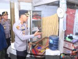 Hari Bhayangkara ke – 80 Polres Ngawi Bedah Dua Rumah Jadi Layak Huni, Hadirkan Senyum dan Harapan Warga